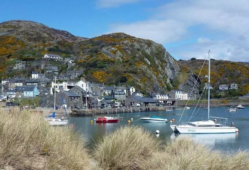 Bryn Melyn Apartments