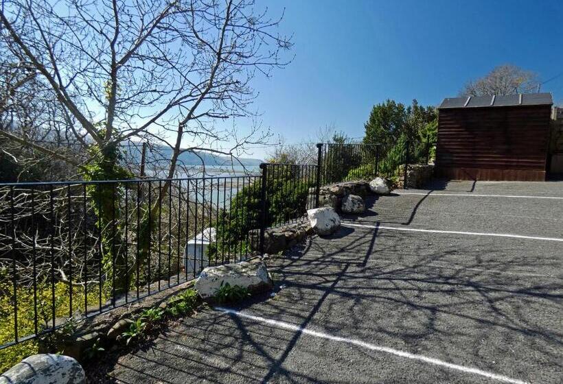 Bryn Melyn Apartments