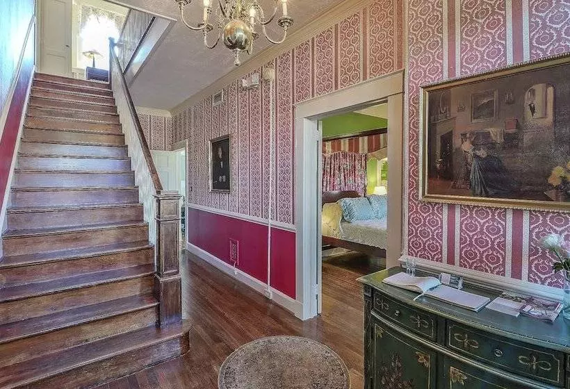 Cedars Of Williamsburg Bed & Breakfast