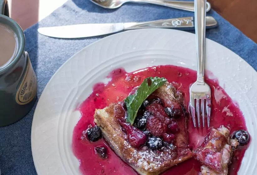 Cedars Of Williamsburg Bed & Breakfast