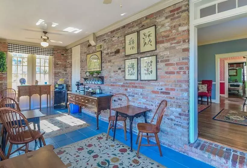 Cedars Of Williamsburg Bed & Breakfast