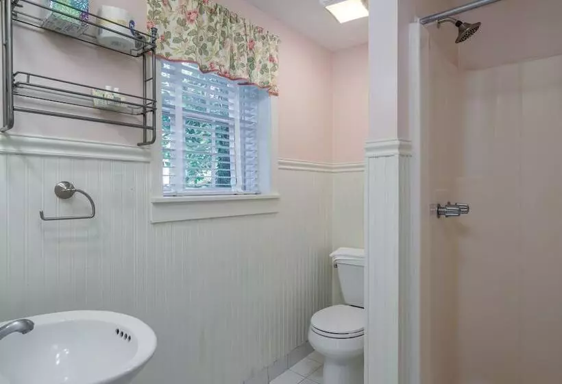 Cedars Of Williamsburg Bed & Breakfast