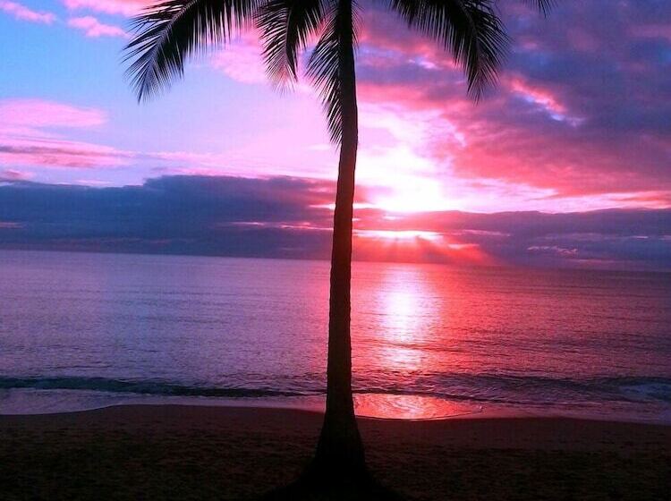 Clifton Sands Holiday Apartments