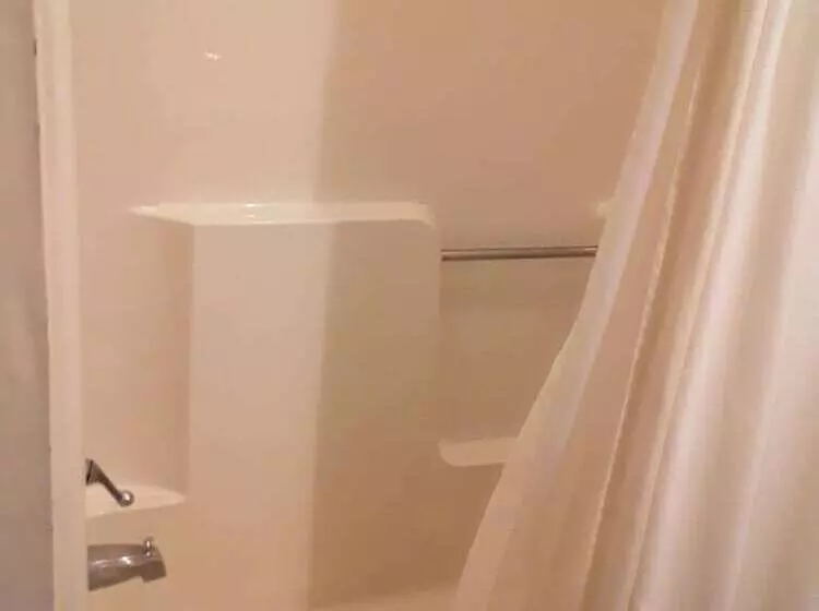 Hall Place Bed And Breakfast