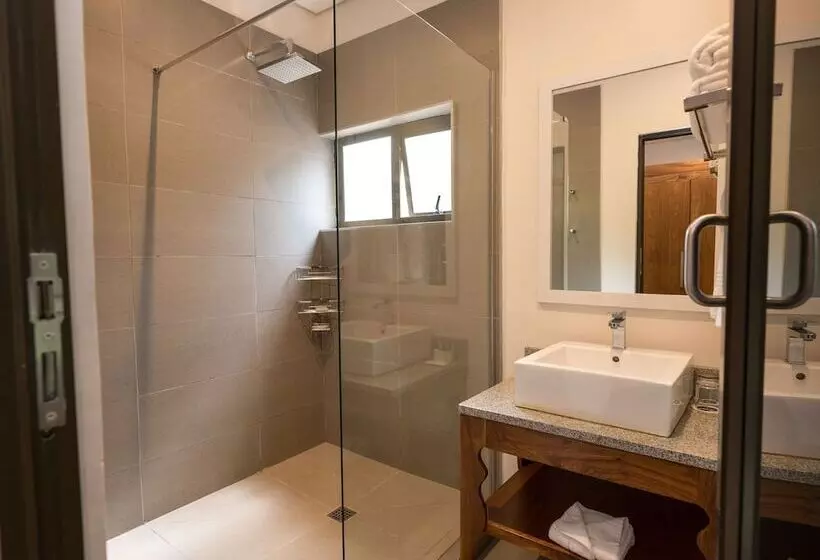 Отель Anew Resort Hunters Rest Rustenburg