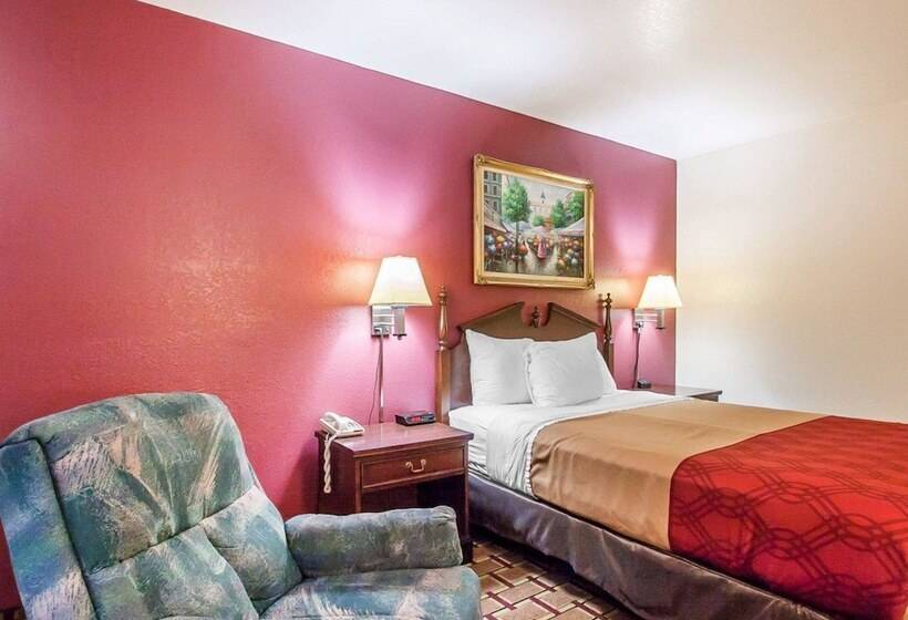 בית מלון כפרי Econo Lodge