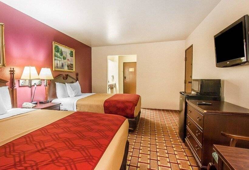 בית מלון כפרי Econo Lodge