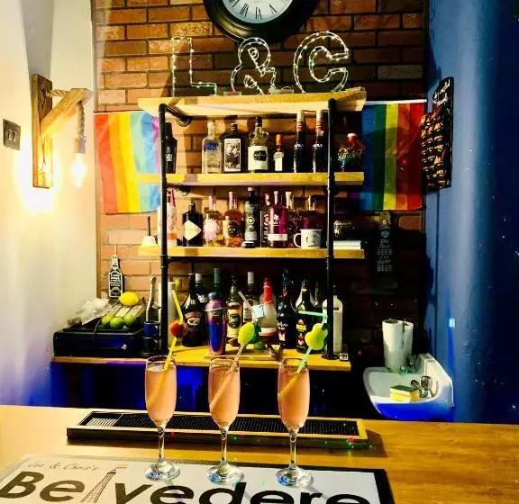 ホテル Lee & Chris S Belvedere  Adults Only