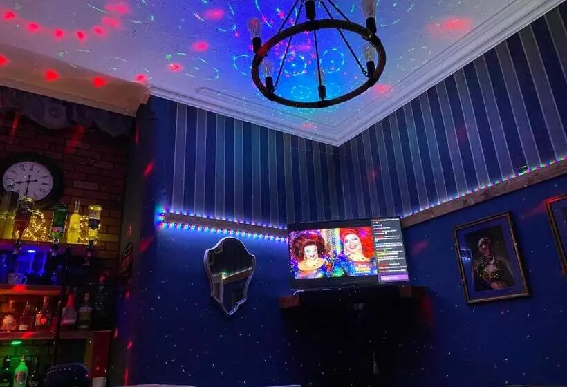 ホテル Lee & Chris S Belvedere  Adults Only