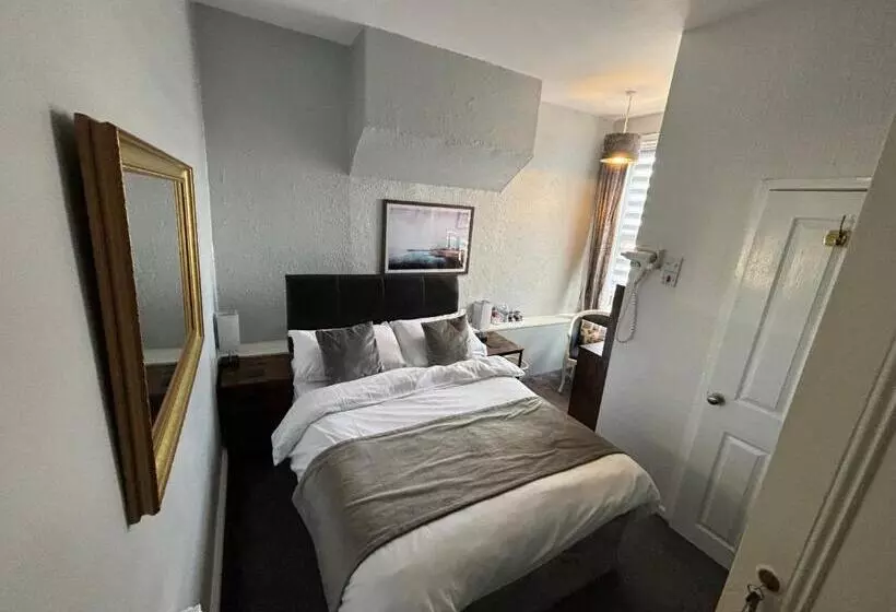 ホテル Lee & Chris S Belvedere  Adults Only