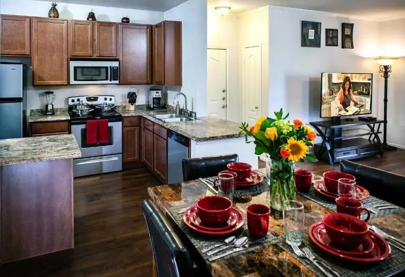 Hotelli Luxury Condos By Meridian Condoresorts  Scottsdale