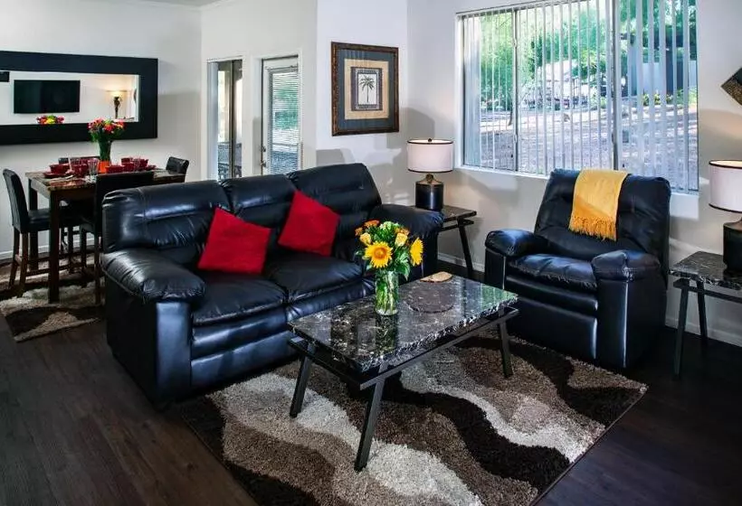 Hotelli Luxury Condos By Meridian Condoresorts  Scottsdale