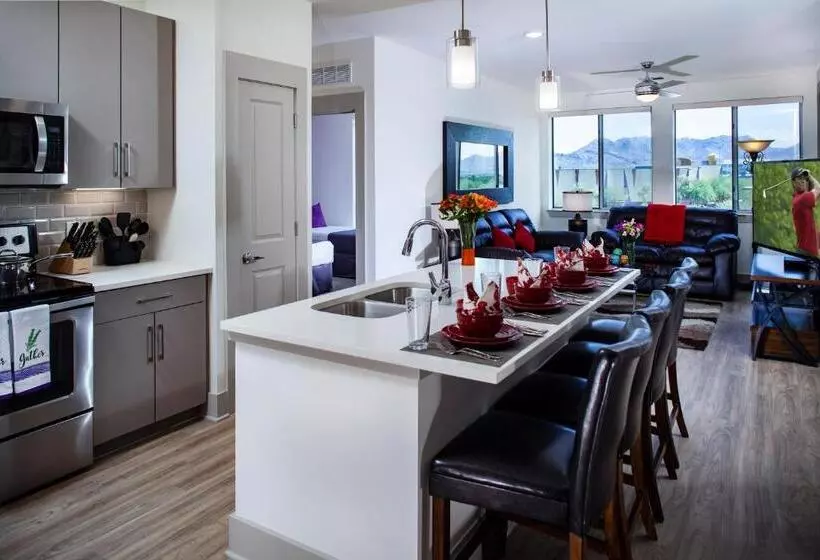 Hotelli Luxury Condos By Meridian Condoresorts  Scottsdale