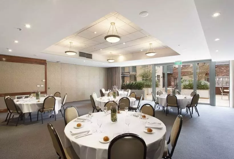 Отель Melbourne Metropole Central Official