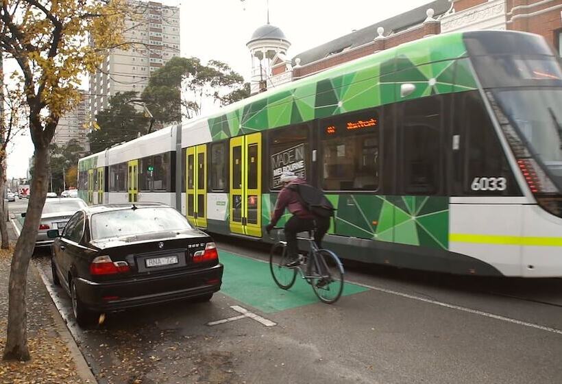 Отель Melbourne Metropole Central Official