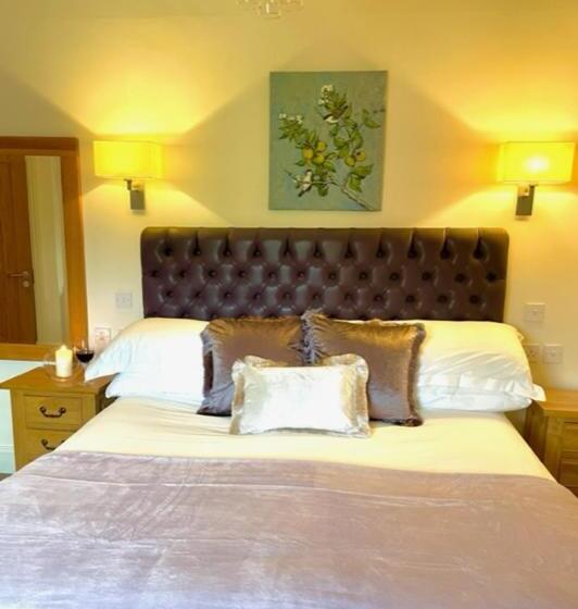 فندق Oak Tree Inn