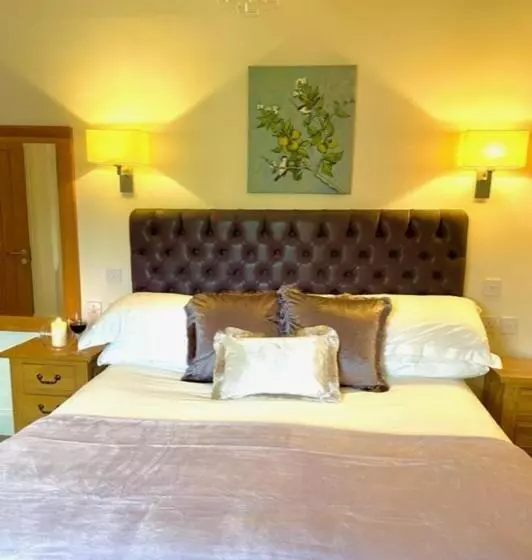 Отель Oak Tree Inn