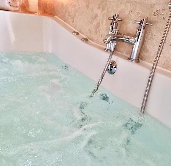 فندق Oak Tree Inn