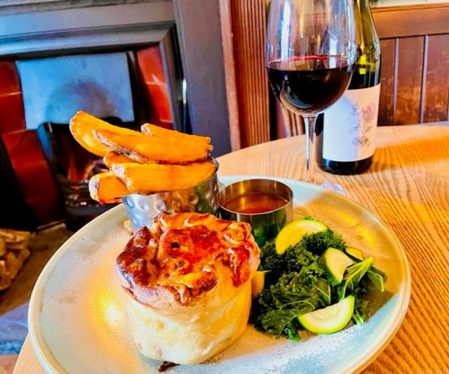 فندق Oak Tree Inn