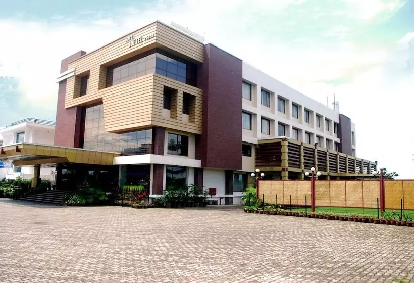 Отель Softel Plaza