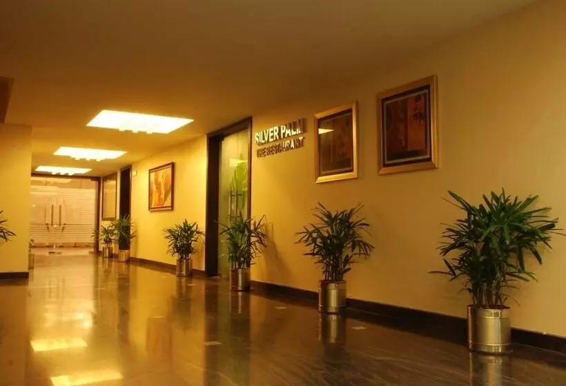 Отель Softel Plaza