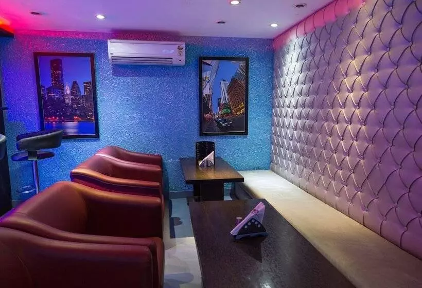 Отель Softel Plaza