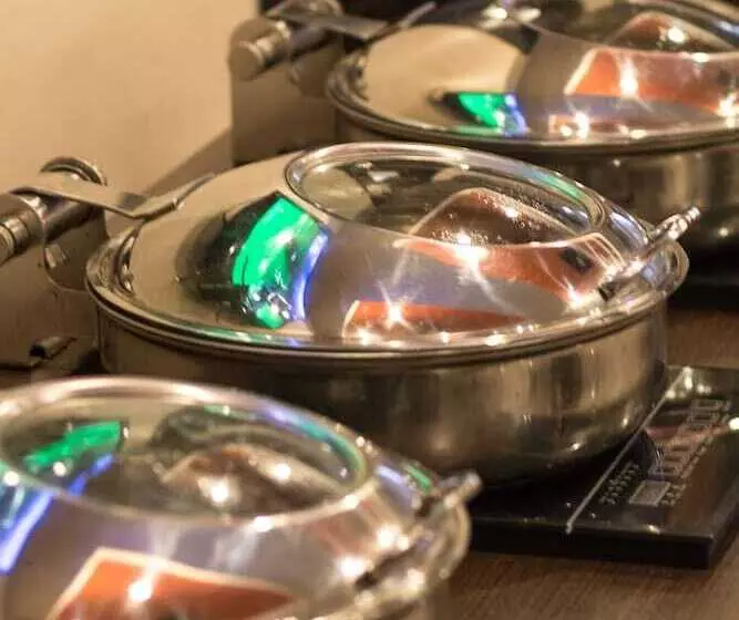 Отель Softel Plaza