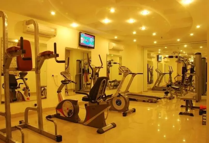 Отель Softel Plaza