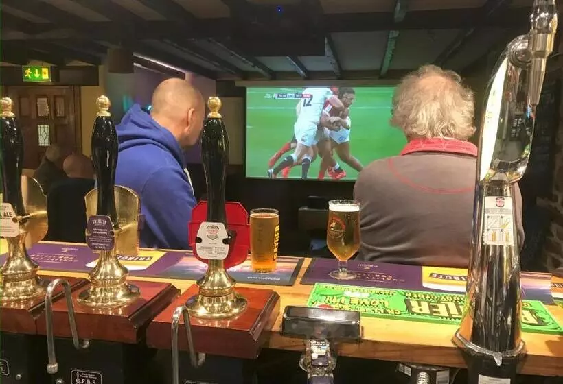 Отель The Bickford Arms Inn