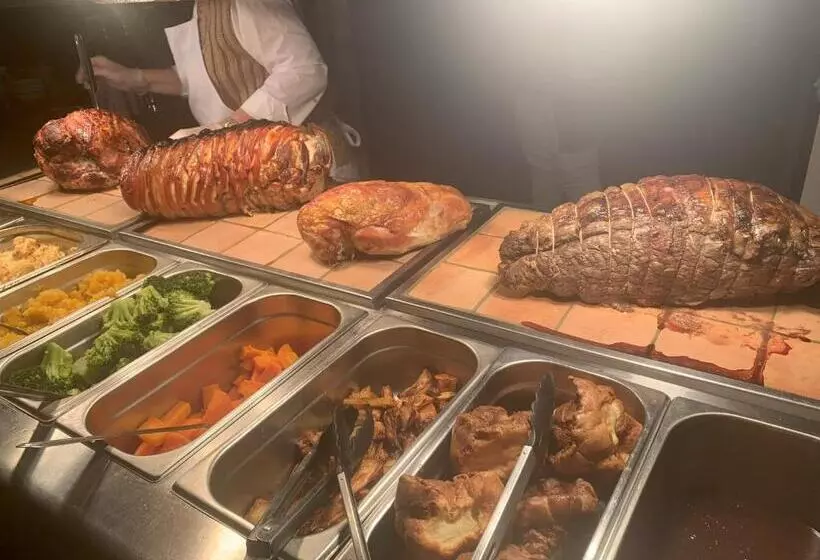 Отель The Bickford Arms Inn