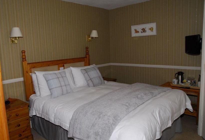 Отель The Egerton Arms Country Inn