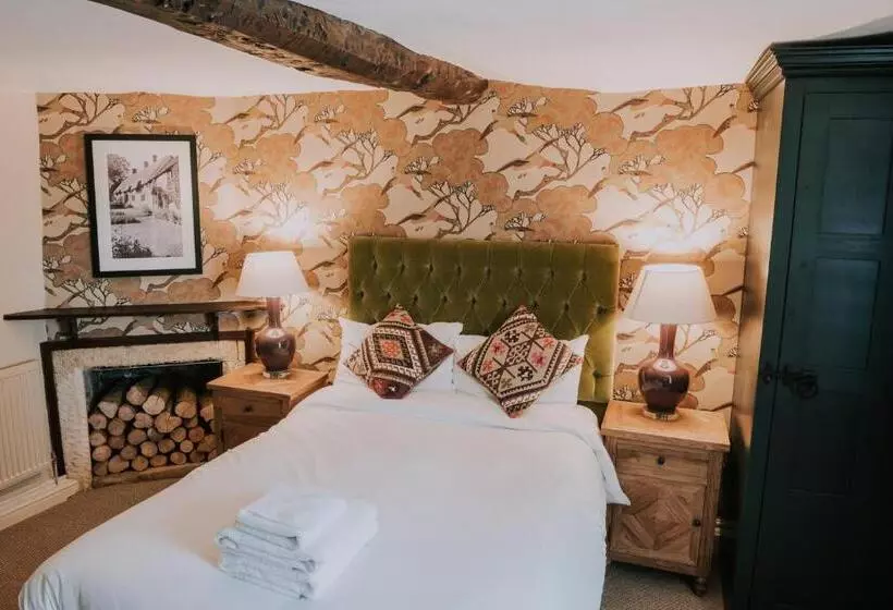 Hotel The Falkland Arms