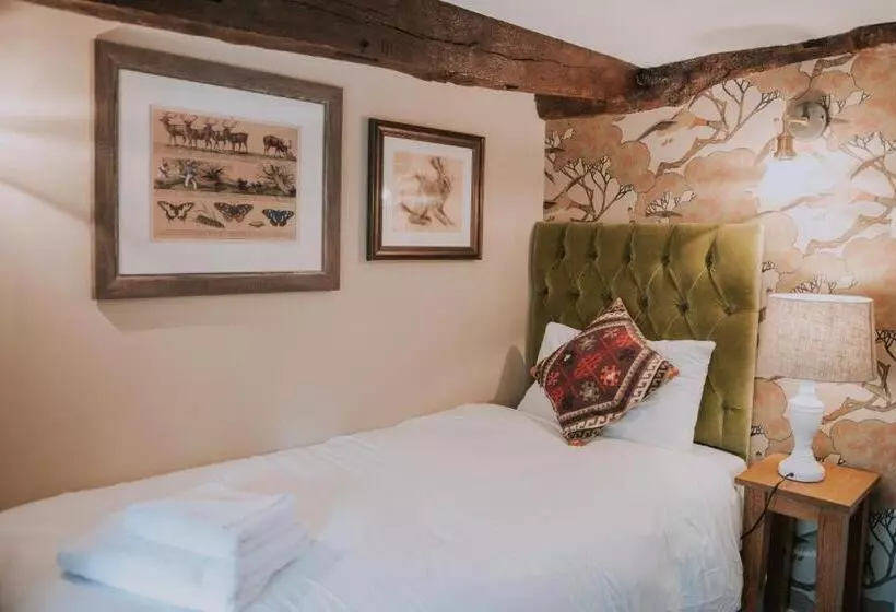 Hotel The Falkland Arms