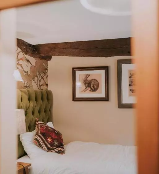 Hotel The Falkland Arms