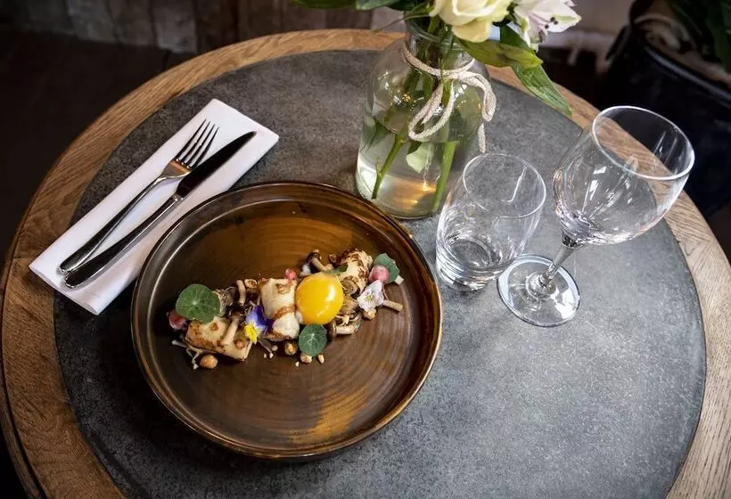 호텔 The Queen S Arms