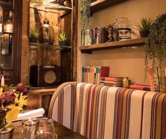 فندق The Queen S Arms