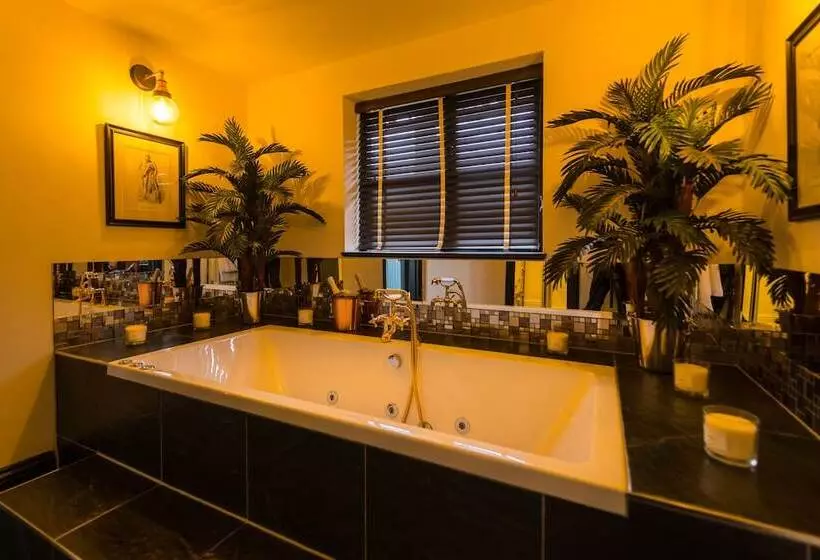 호텔 The Queen S Arms