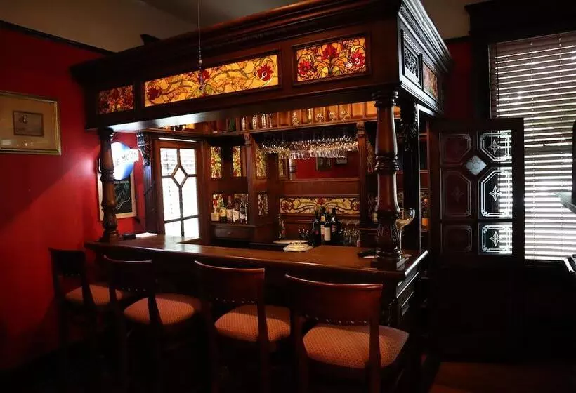 Hoyt House Luxury Bed & Breakfast