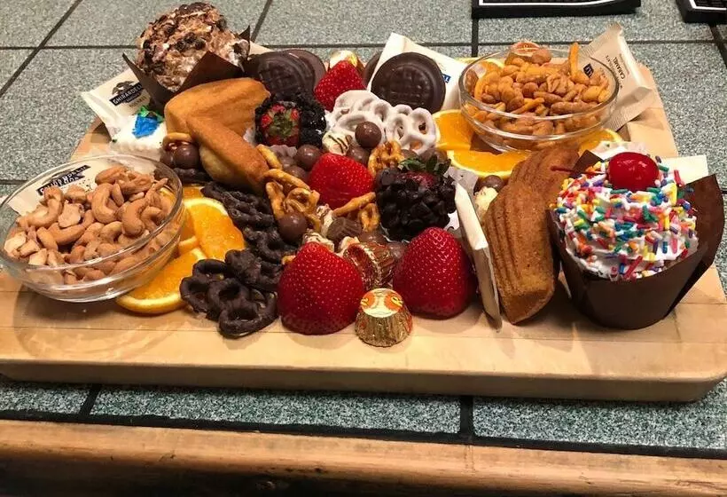 Hoyt House Luxury Bed & Breakfast