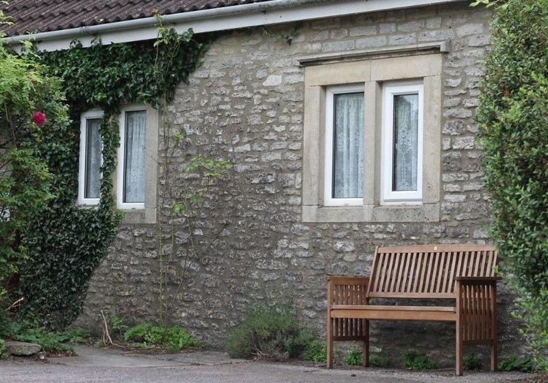 펜션 Cannards Grave Farmhouse  B&b