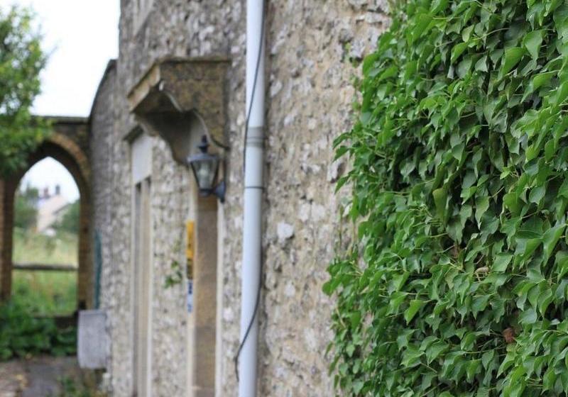 펜션 Cannards Grave Farmhouse  B&b