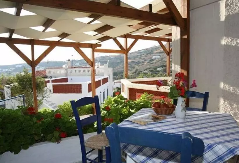 St George Studios & Apartments