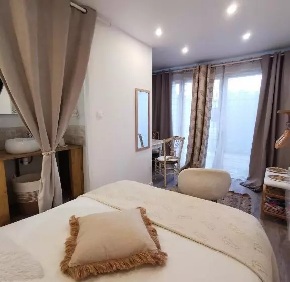 Aamiaismajoitus (B&B) Au Poème Du Chêne, Logement Indépendant, Intimité, Arrivée Autonome