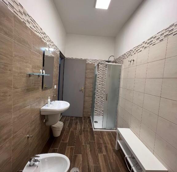 تختخواب و صبحانه Villa Come A Casa Tua