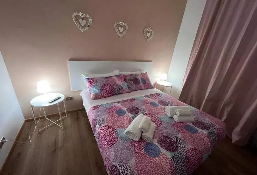 تختخواب و صبحانه Villa Come A Casa Tua