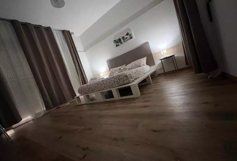 تختخواب و صبحانه Villa Come A Casa Tua