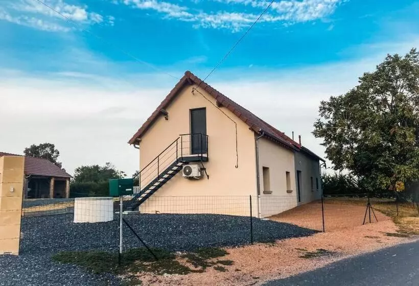 Aamiaismajoitus (B&B) Gîte Les Grandes Menières Proche Du Pal