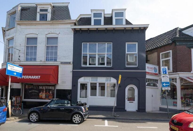 Four Star Apartments   Badhuisstraat 6