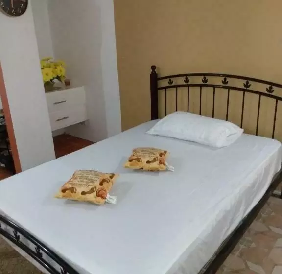 G S Nest Bed And Breakfast