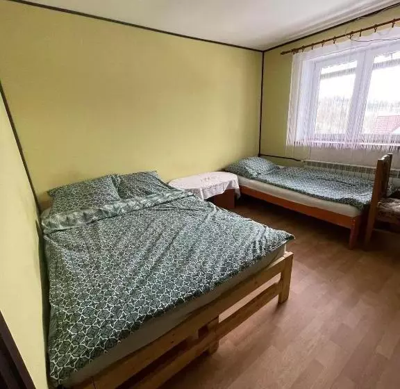 ホテル Agroturystyka Pensjonat Paula